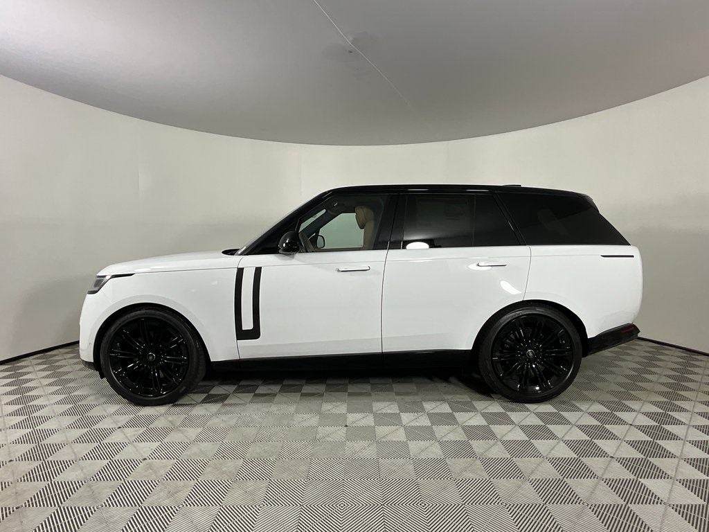 2025 Land Rover Range Rover SE photo 4