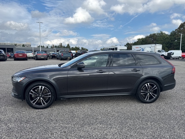 2023 Volvo V90 Cross Country B6 photo 3