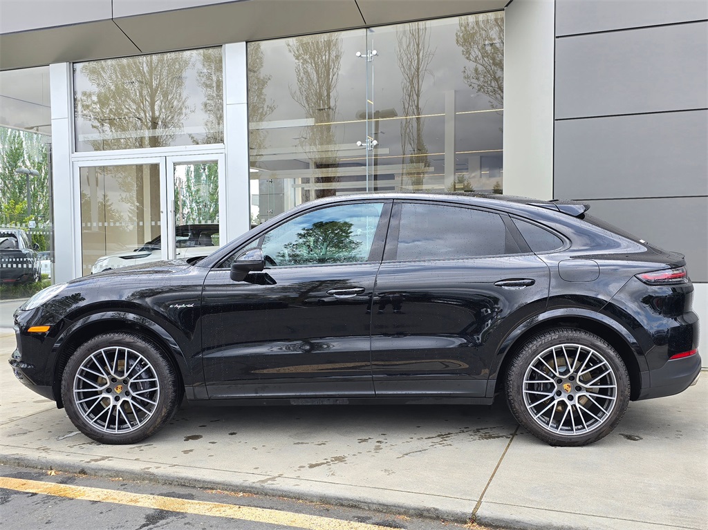 2021 Porsche Cayenne E-Hybrid Coupe Base photo 4