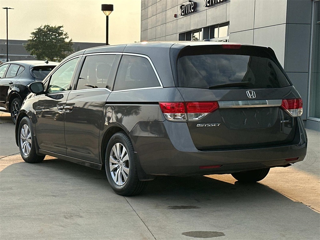 2016 Honda Odyssey SE photo 4