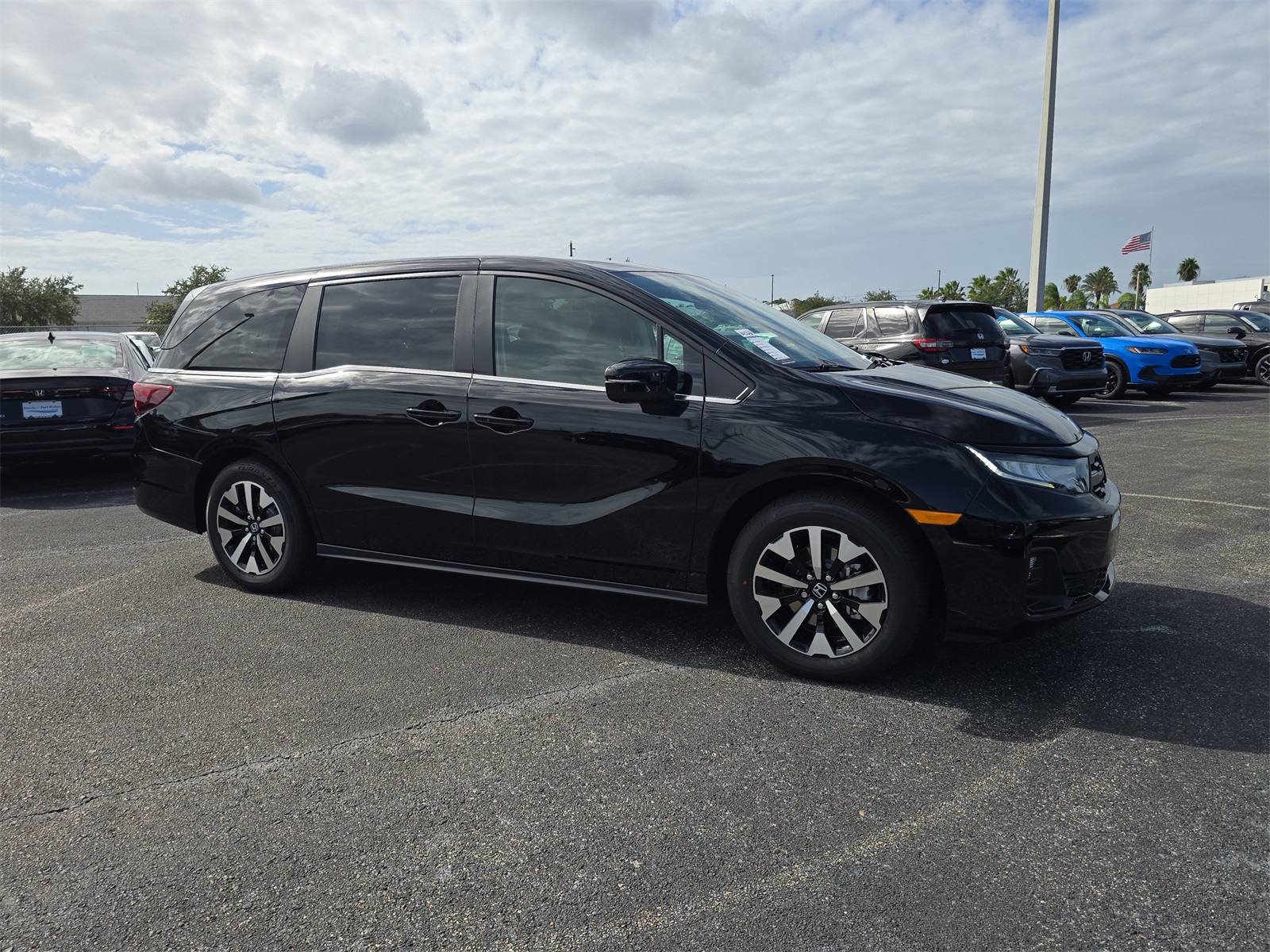 2026 Honda Odyssey EX-L photo 2