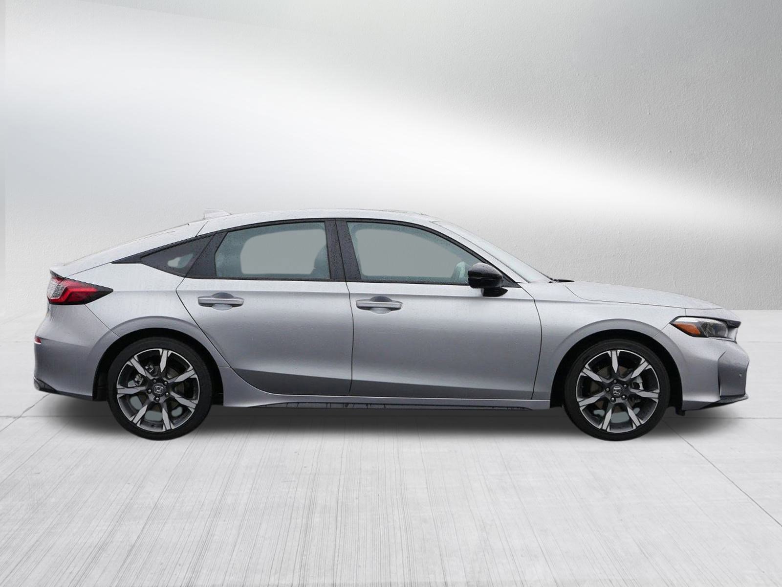 2026 Honda Civic Hatchback Hybrid Sport Touring photo 7