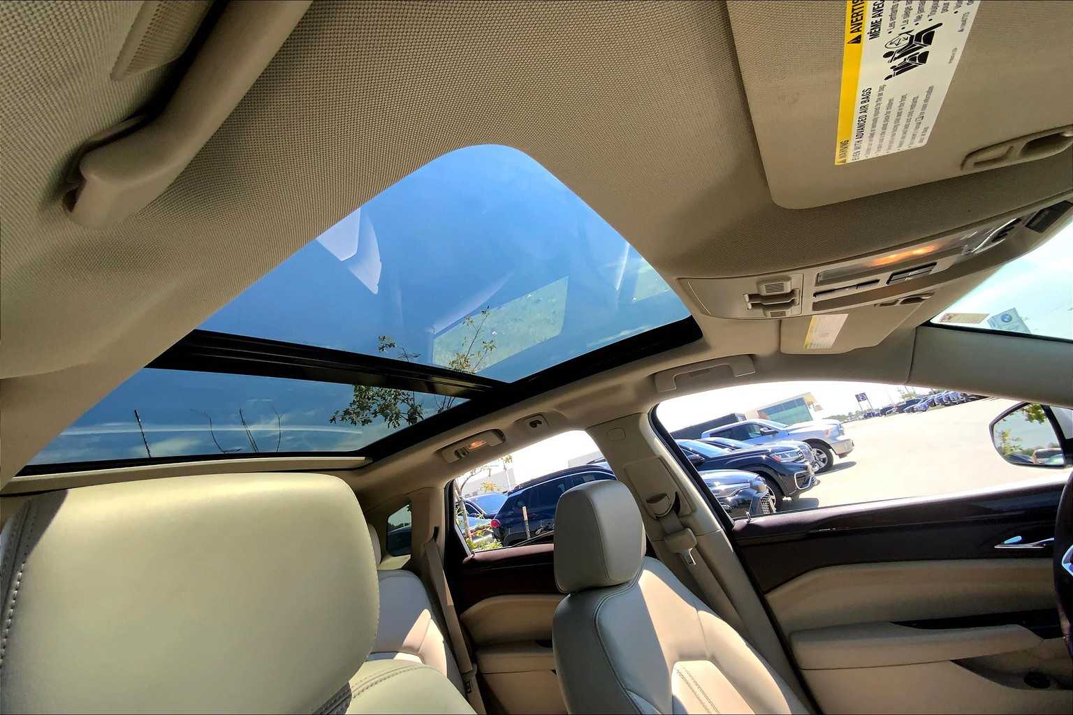 2015 Cadillac SRX Luxury photo 13