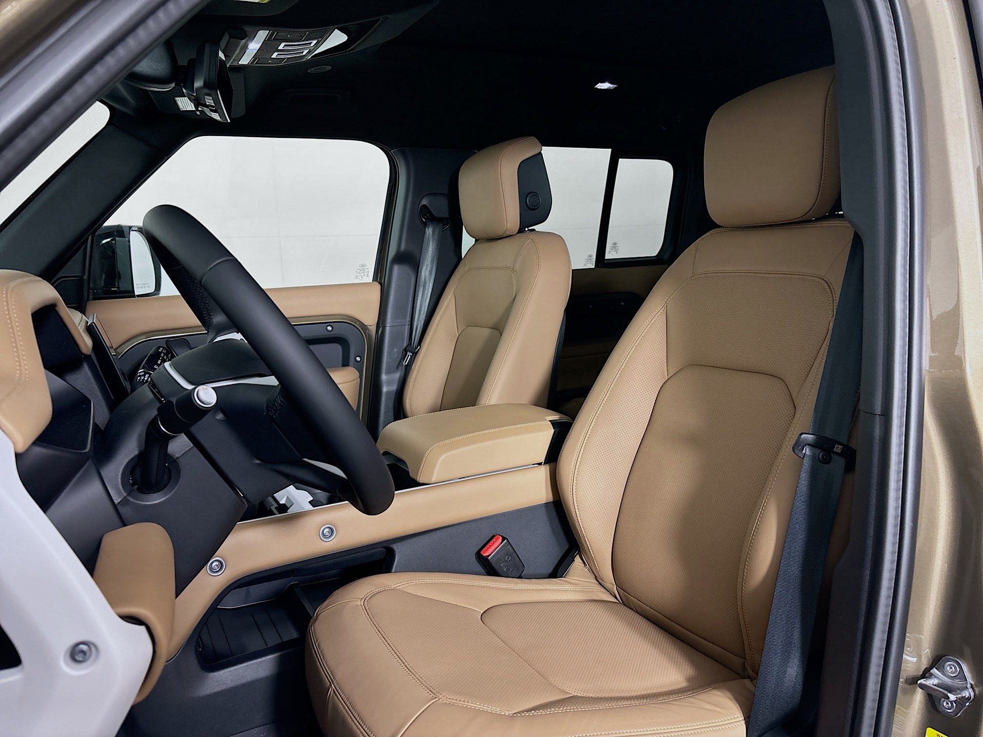 2025 Land Rover Defender 130 X-Dynamic SE photo 21