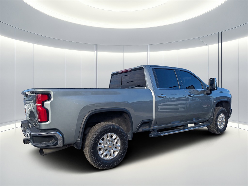 2024 Chevrolet Silverado 2500HD LTZ photo 3