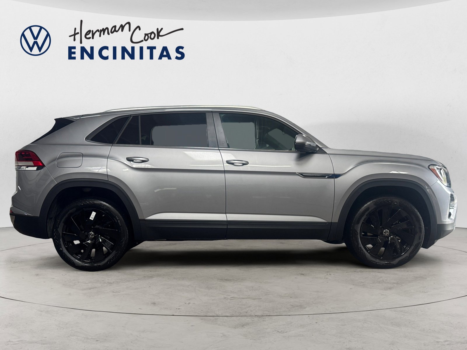 2025 Volkswagen Atlas Cross Sport SE Technology photo 6