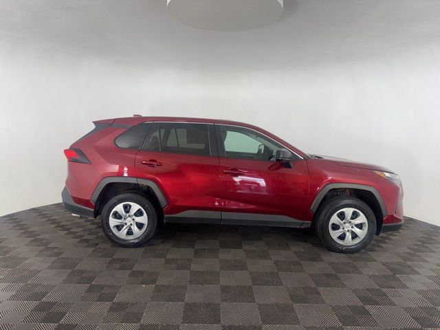 2023 Toyota RAV4 LE photo 2