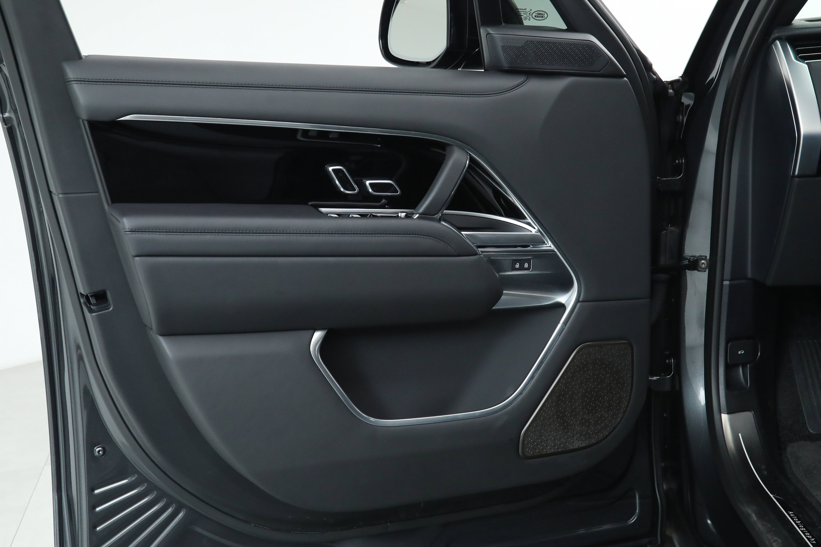 2025 Land Rover Range Rover Autobiography photo 19
