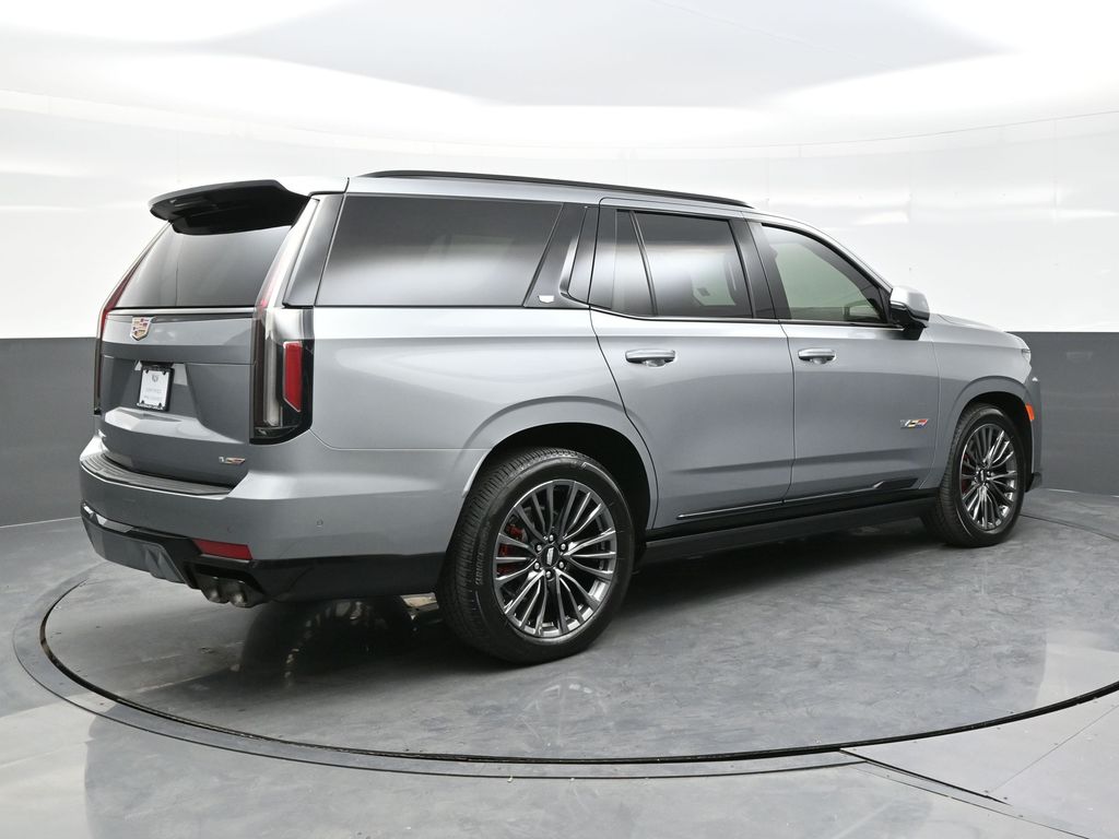 2023 Cadillac Escalade V-Series photo 4