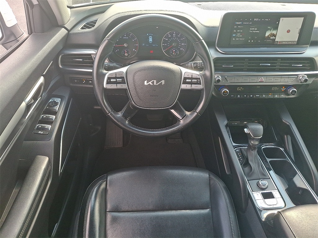2022 Kia Telluride LX photo 11