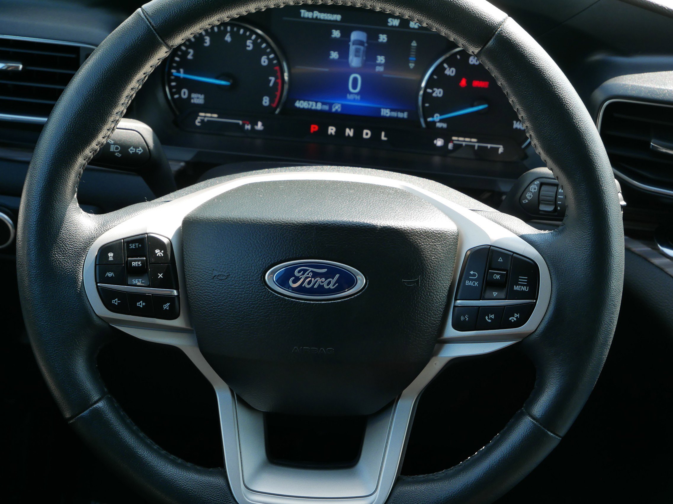 2023 Ford Explorer Limited photo 17