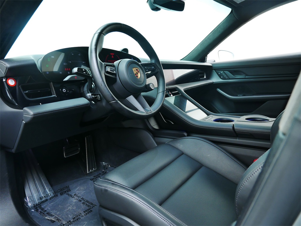 2022 Porsche Taycan GTS photo 4