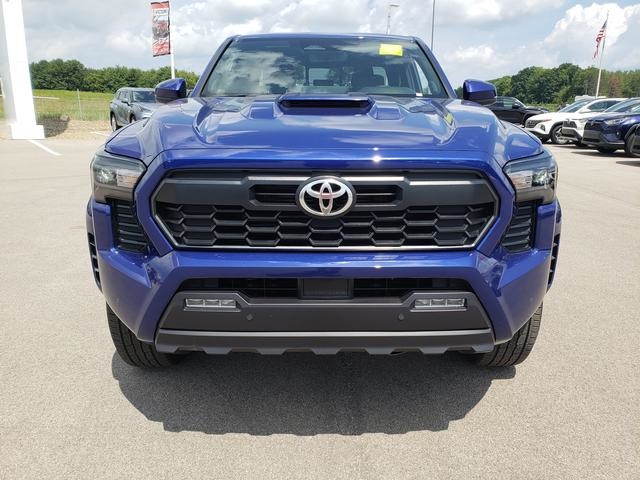 2024 Toyota Tacoma TRD Sport 4x4 Double Cab photo 2