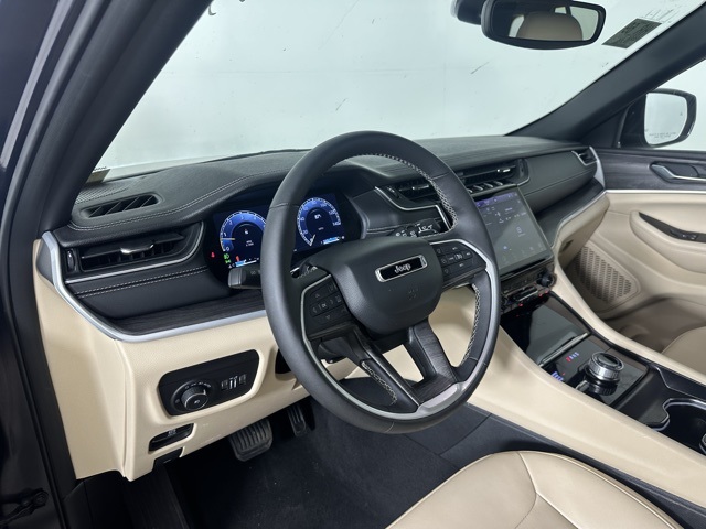 2024 Jeep Grand Cherokee Limited photo 17