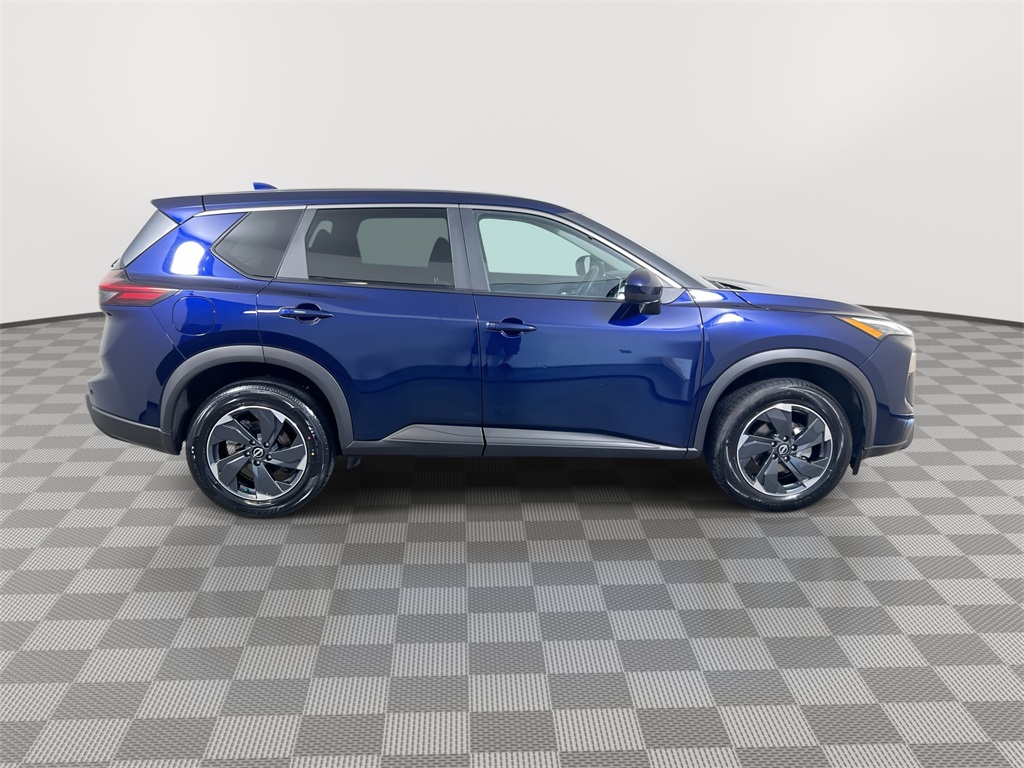 2024 Nissan Rogue SV photo 8