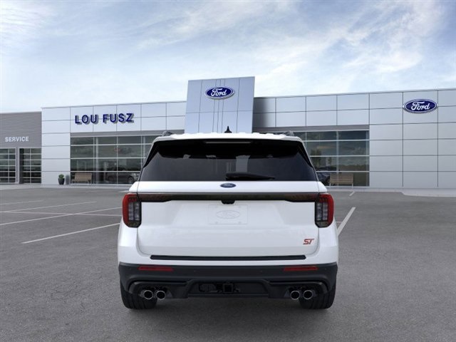 2025 Ford Explorer ST photo 3