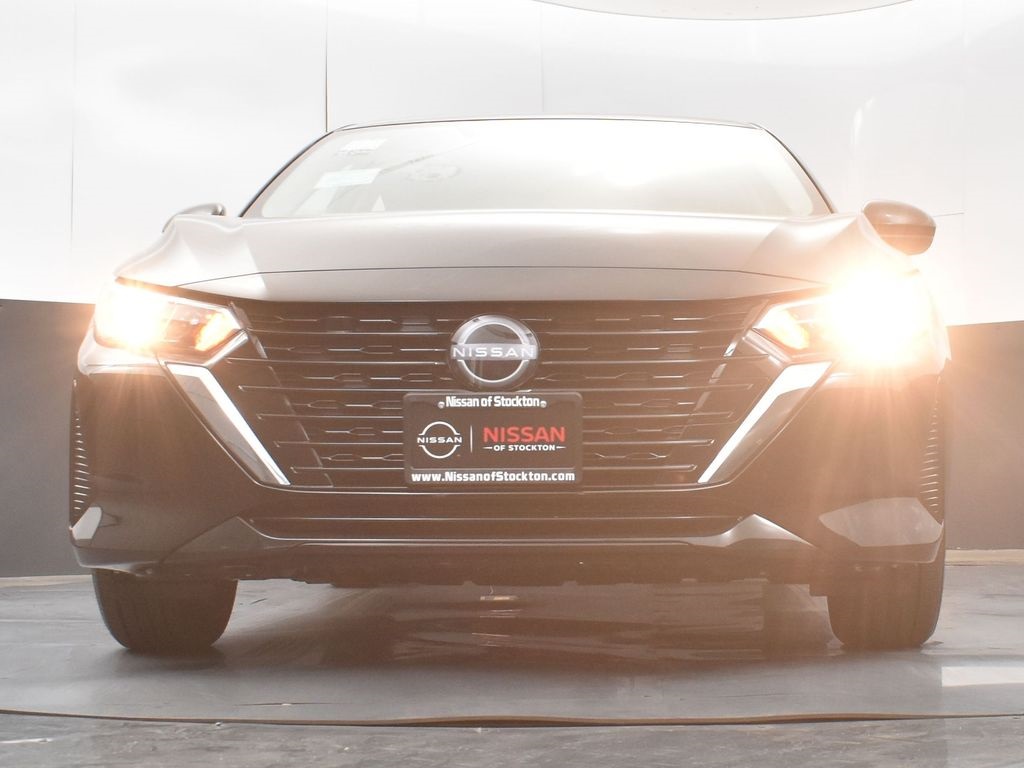 2025 Nissan Sentra SV photo 32