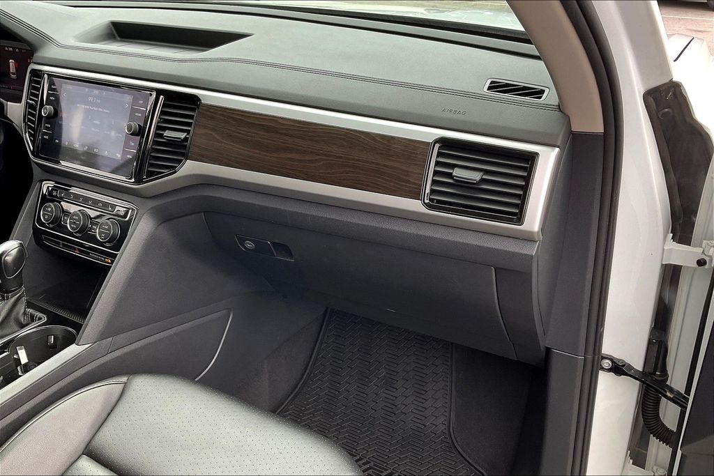 2022 Volkswagen Atlas V6 SE Technology photo 12
