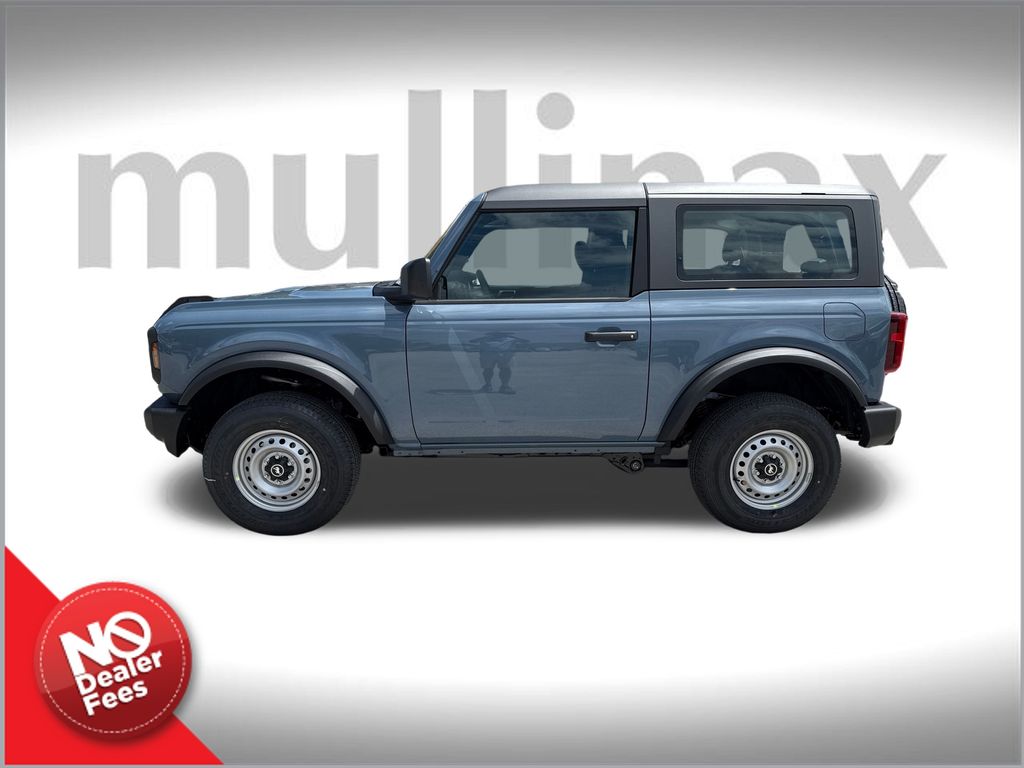 2025 Ford Bronco Base photo 2