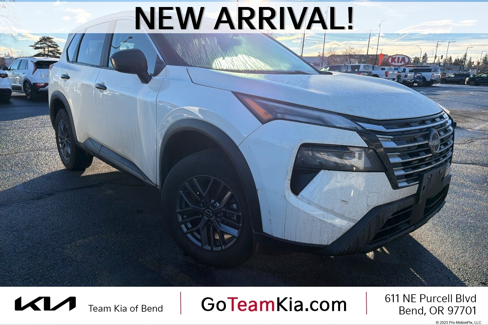 2024 Nissan Rogue S's photo