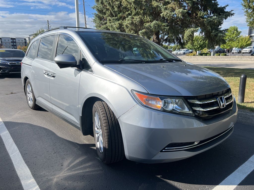 2016 Honda Odyssey EX-L photo 3