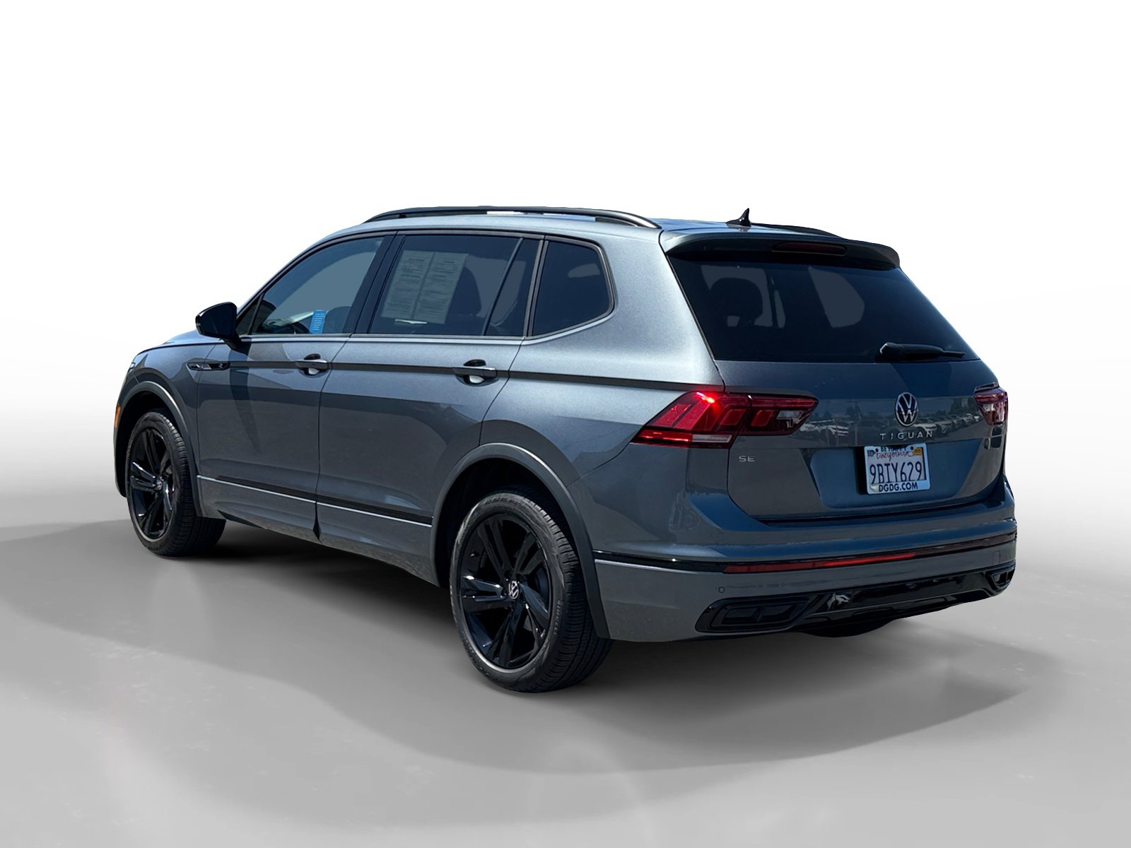 2023 Volkswagen Tiguan SE R-Line Black photo 3