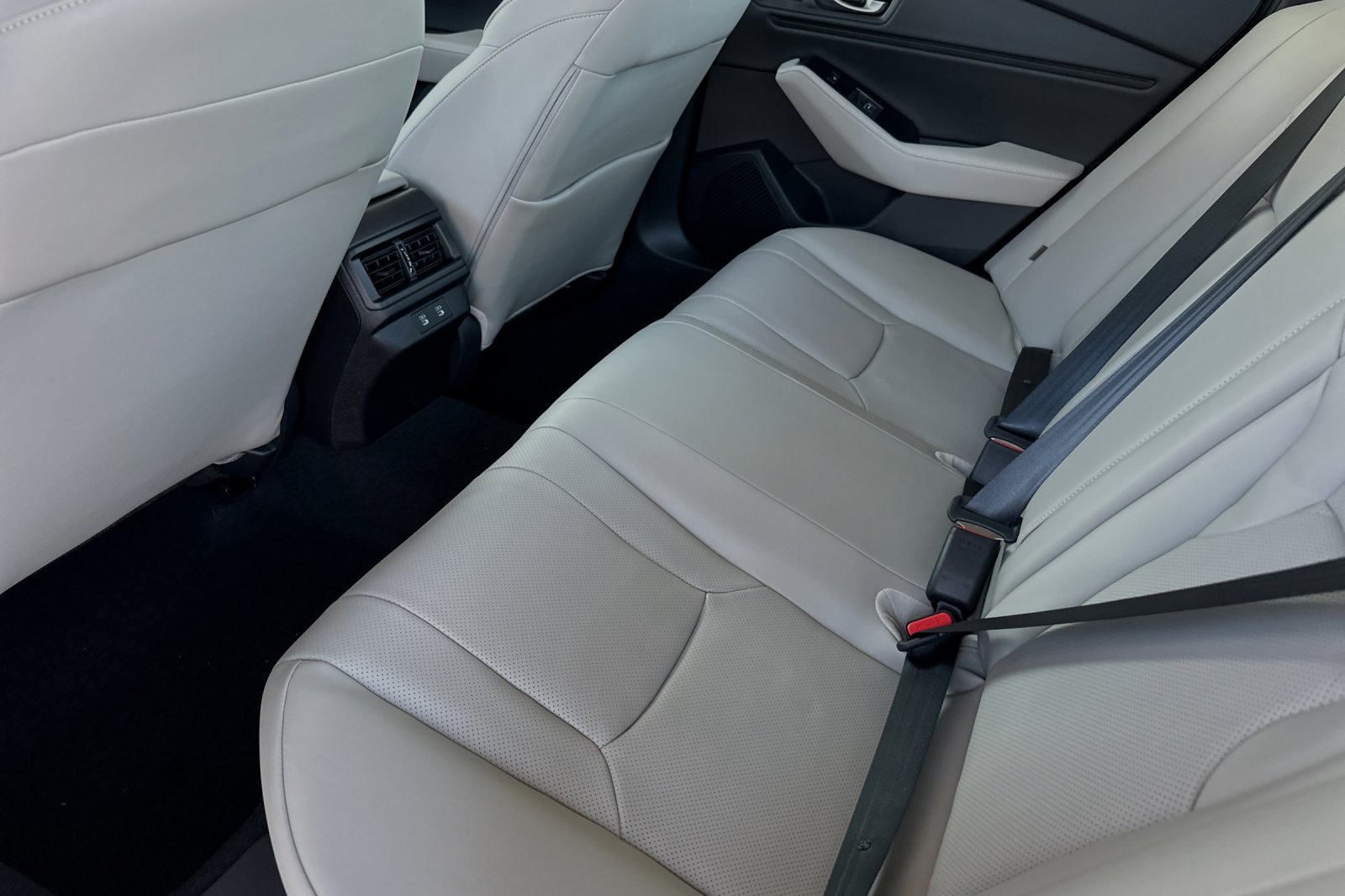 2025 Honda Accord Hybrid Touring photo 12