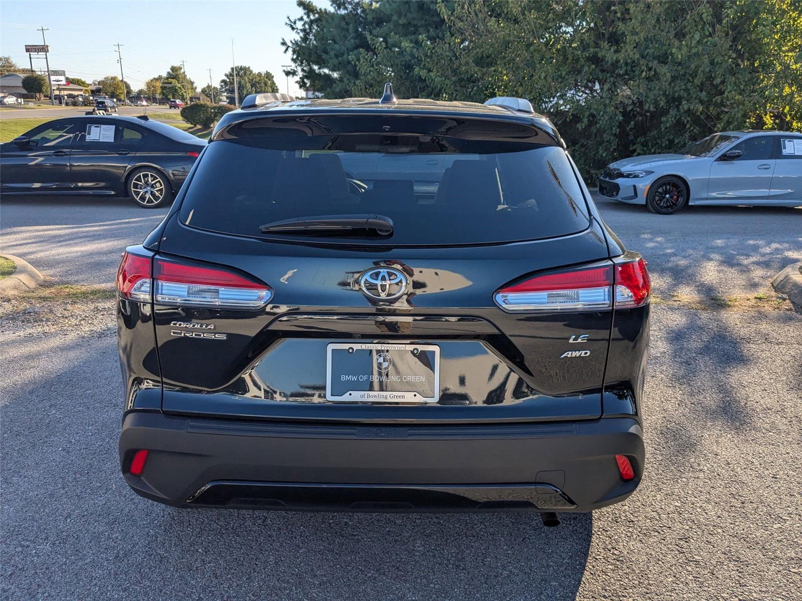 2022 Toyota Corolla Cross LE photo 4