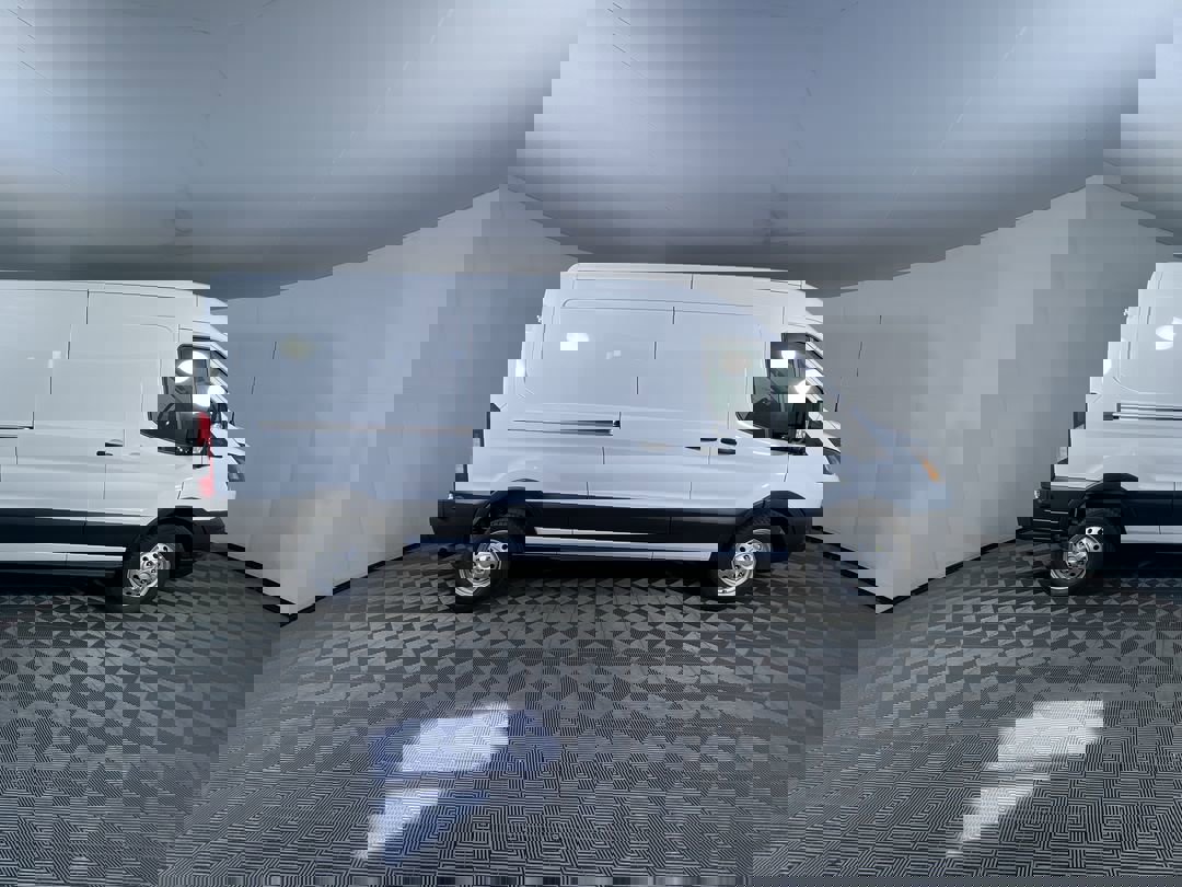 2025 Ford Transit photo 9