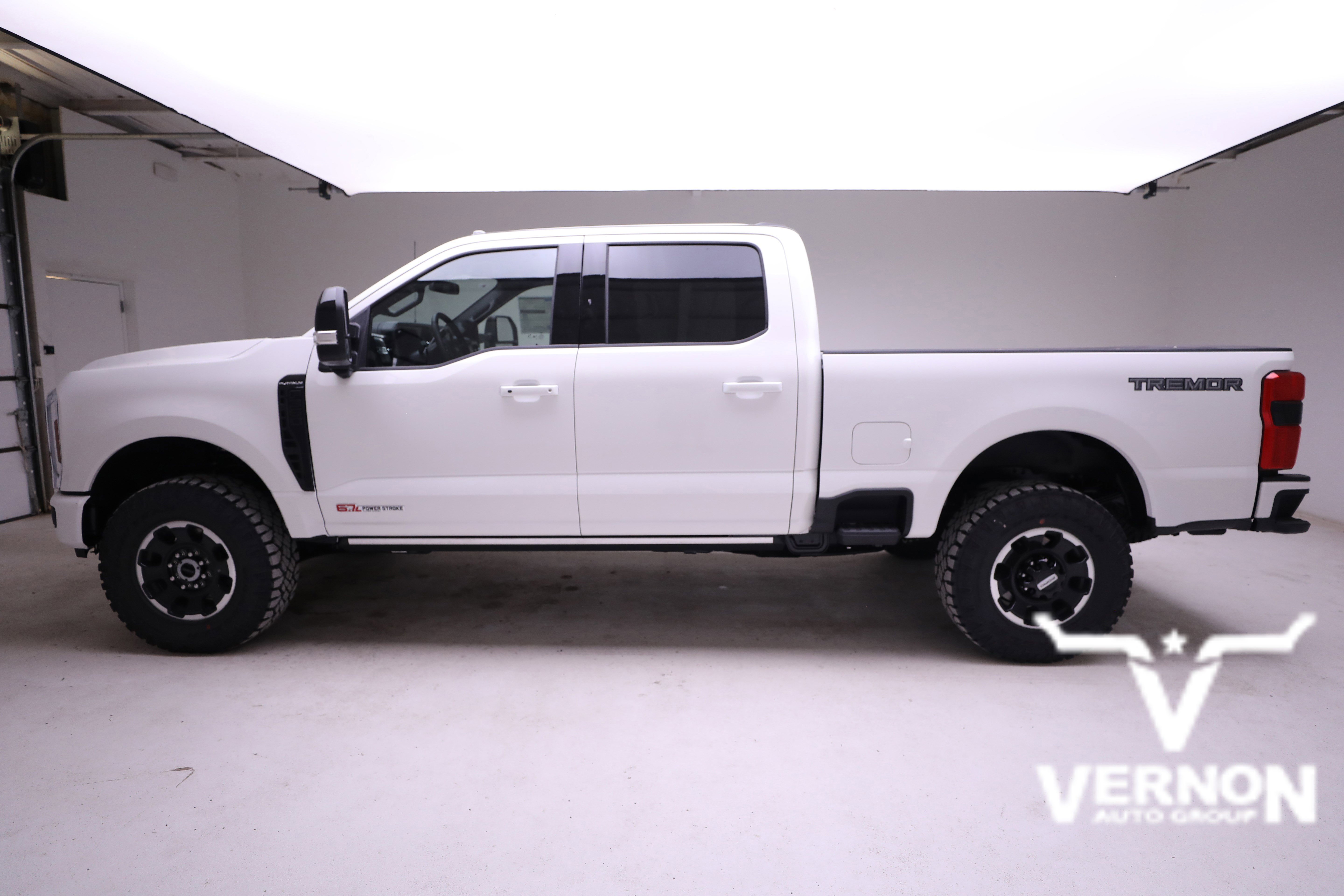 2026 Ford F-350 Platinum photo 2