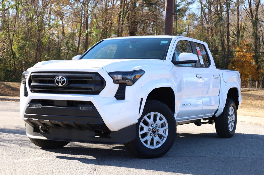 2025 Toyota Tacoma SR5's photo