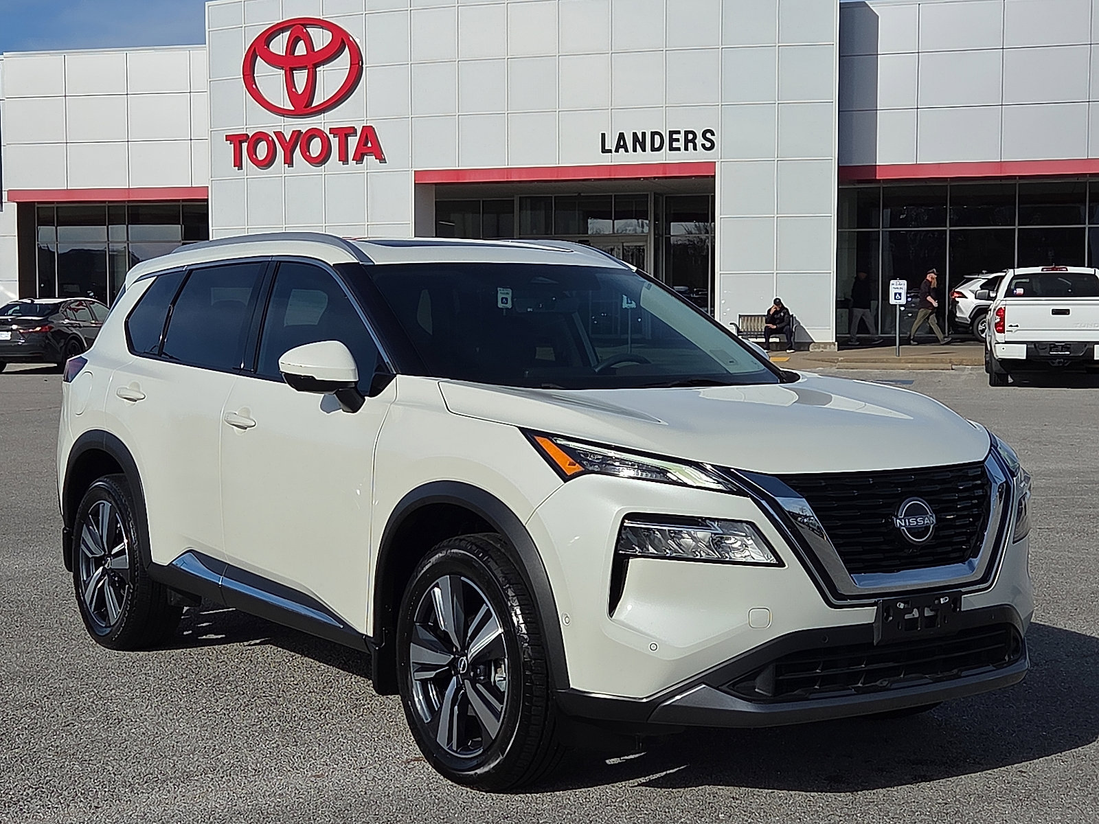 2023 Nissan Rogue SL