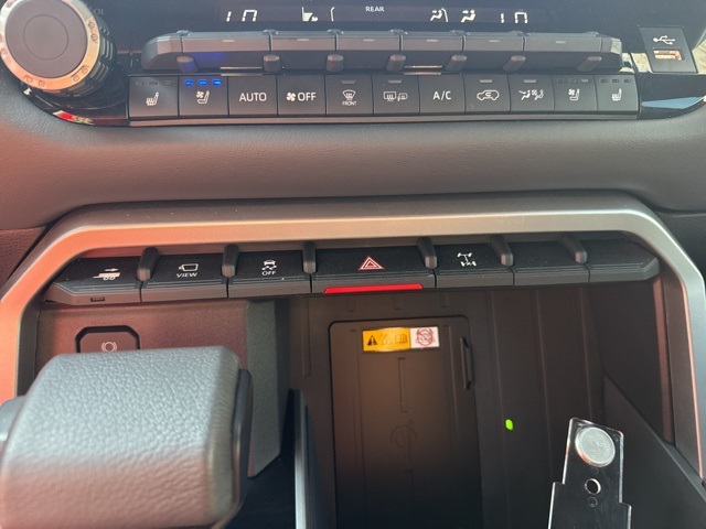 2024 Toyota Sequoia Platinum photo 33