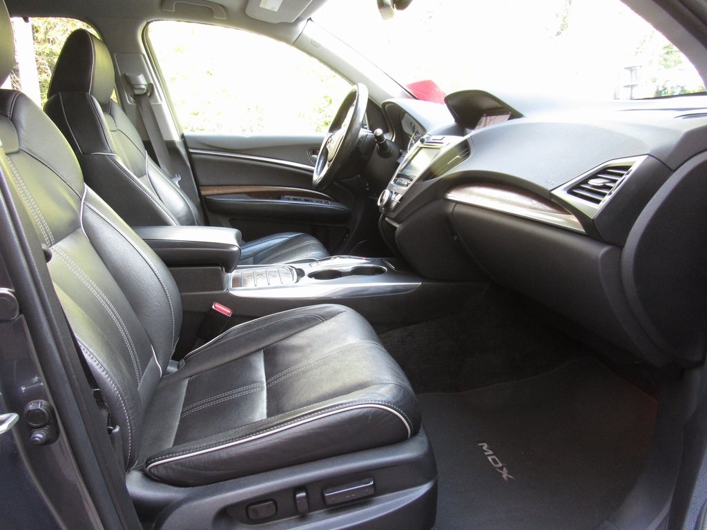 2018 Acura MDX SH-AWD Advance photo 17