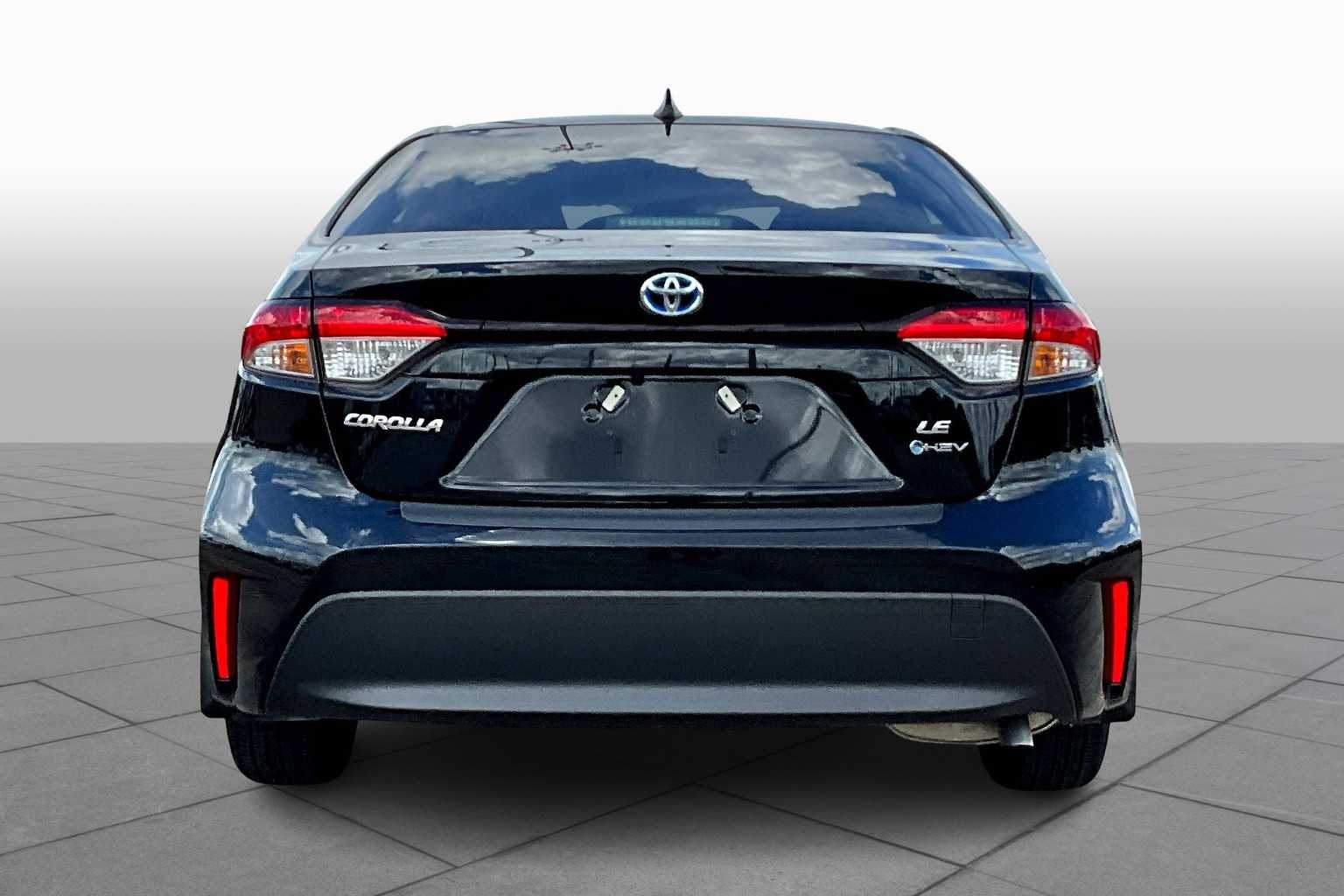 2025 Toyota Corolla LE photo 4
