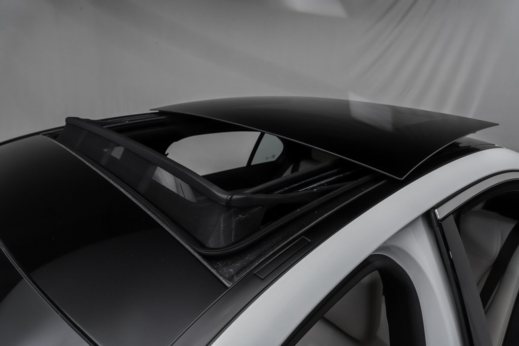 2025 Mercedes Benz C 300 4MATIC photo 5