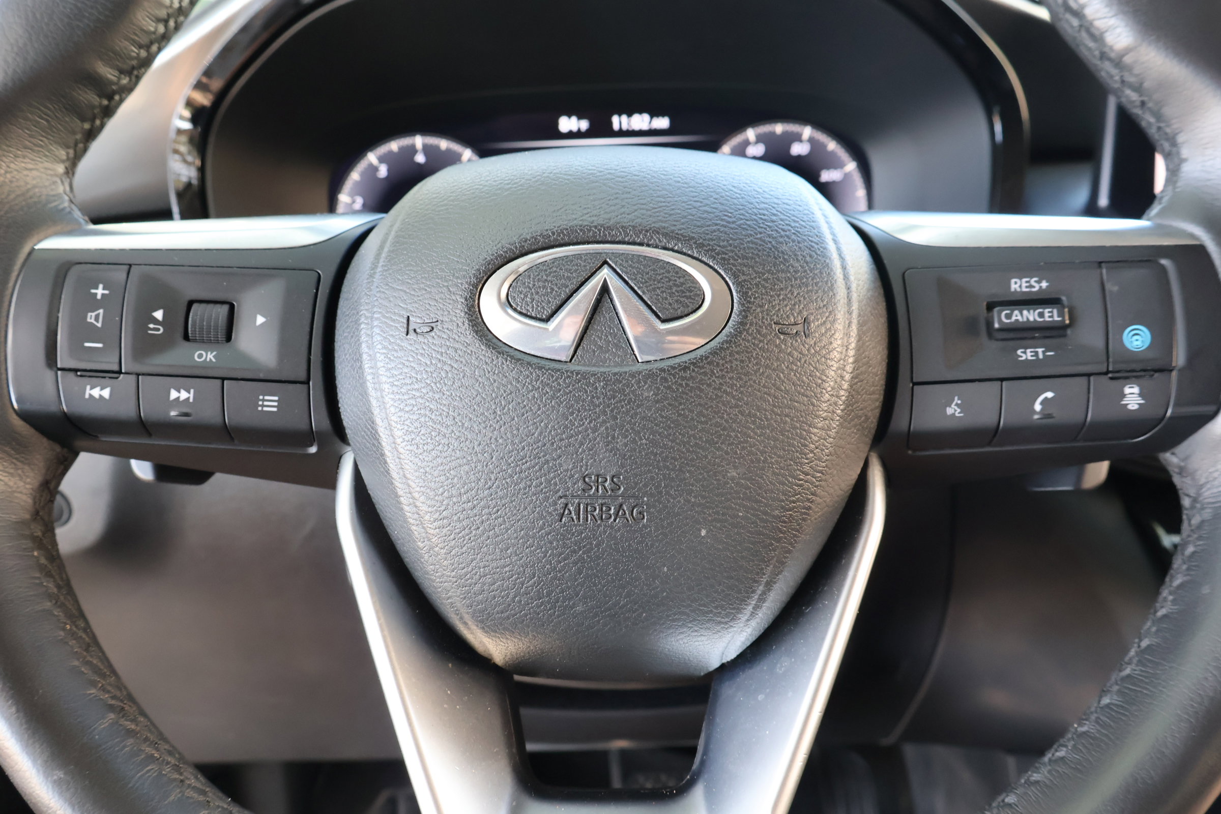 2023 Infiniti QX60 Luxe photo 25