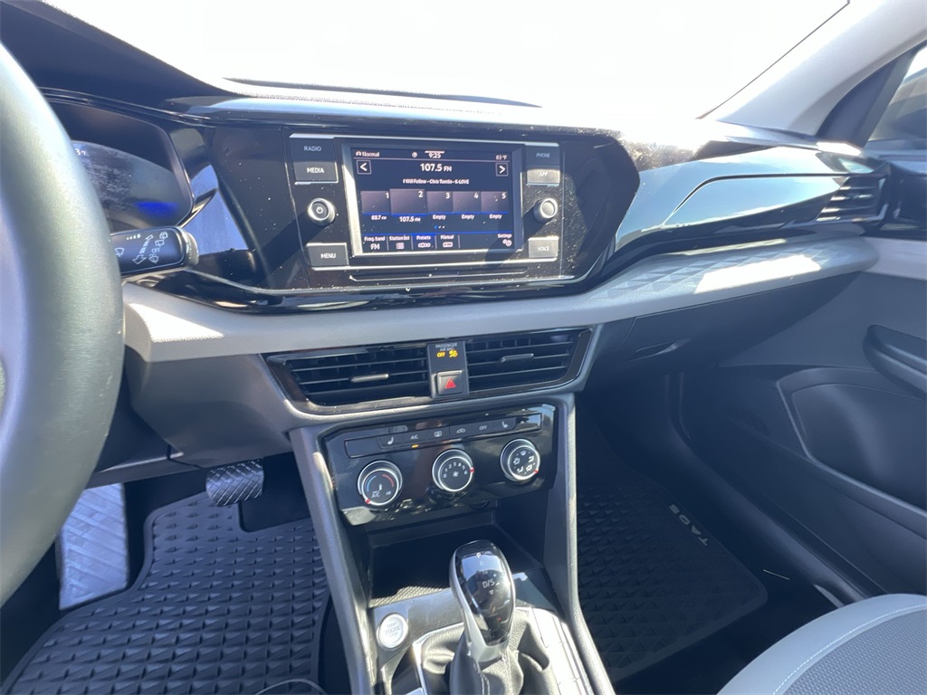 2024 Volkswagen Taos S photo 21
