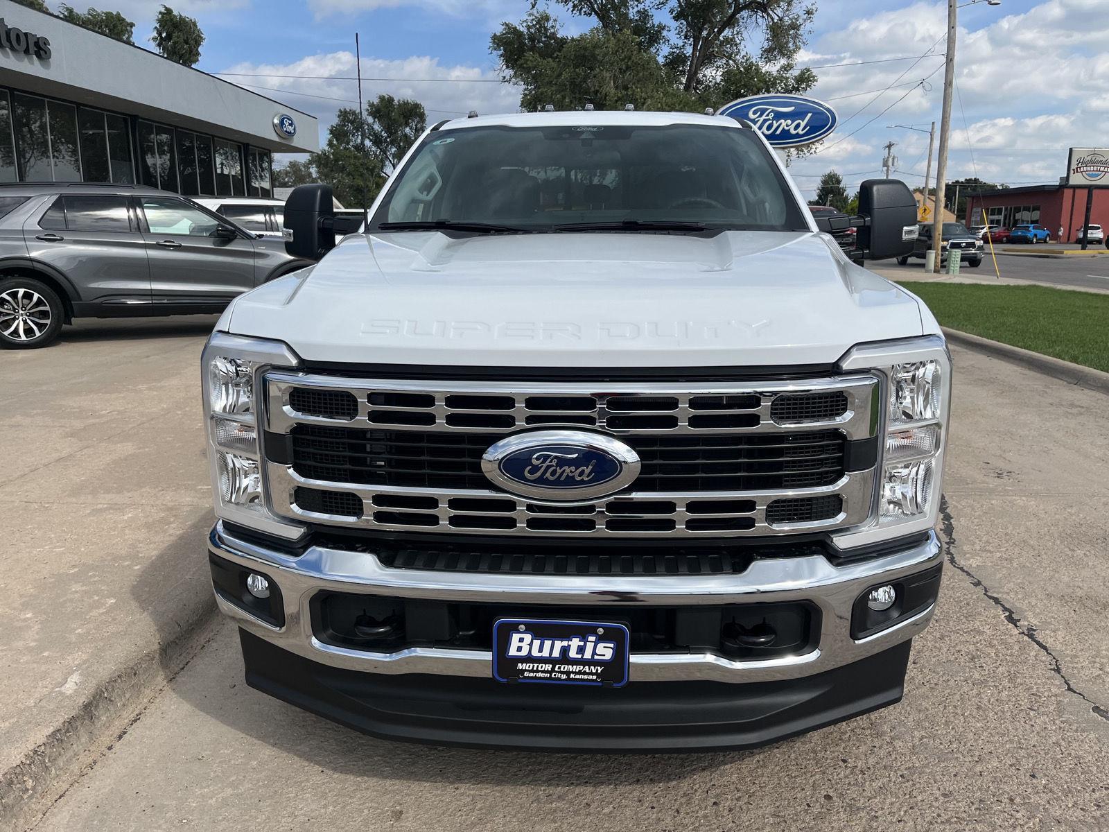 2026 Ford F-350 XL photo 3