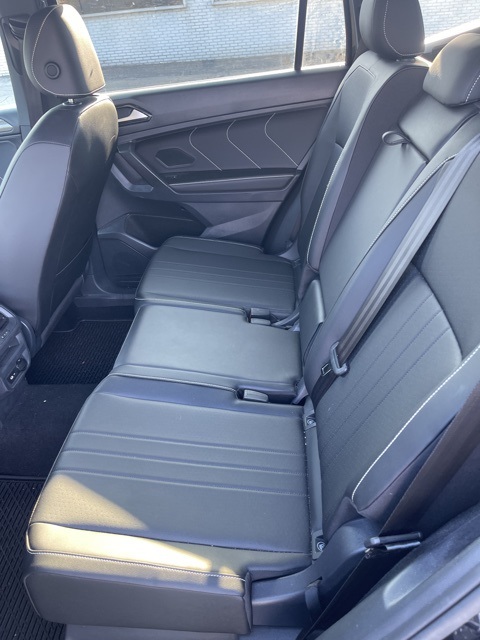2022 Volkswagen Tiguan SE R-Line Black photo 10