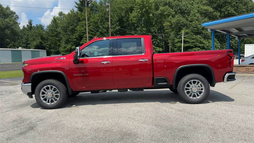 2025 Chevrolet Silverado 2500HD LTZ photo 6