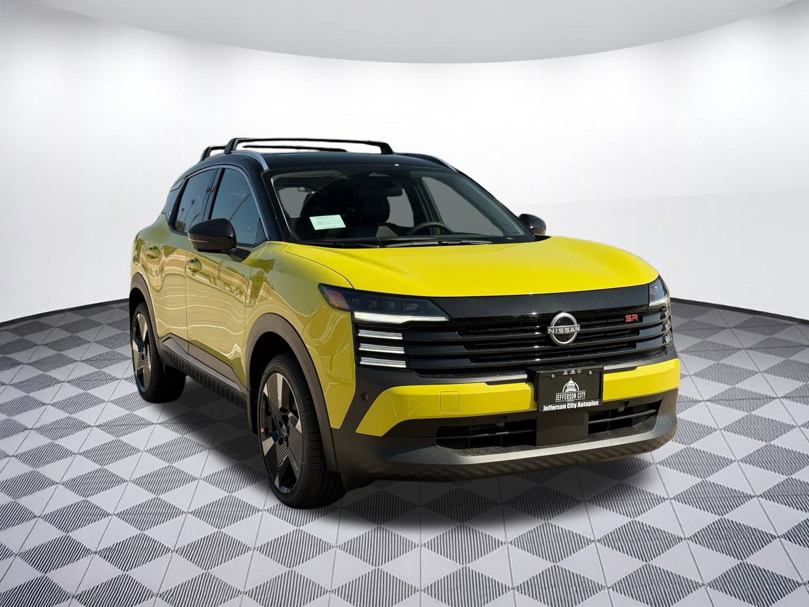 2025 Nissan Kicks SR photo 5