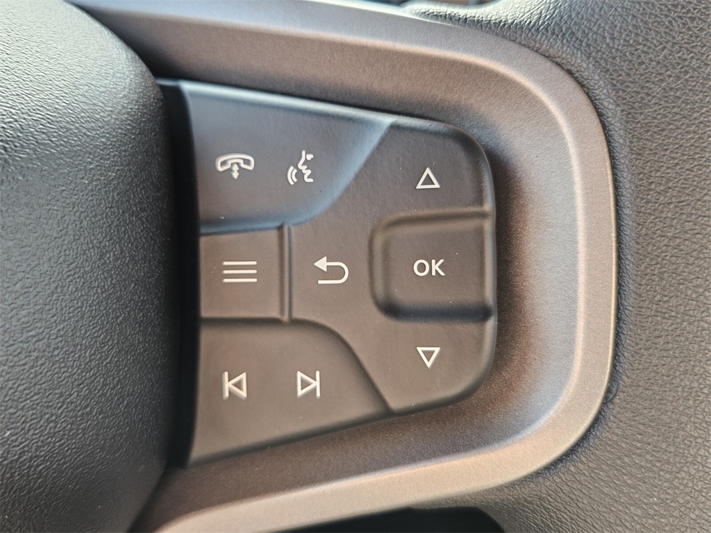 2025 Ford Bronco Base photo 21