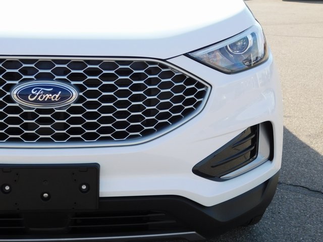 2024 Ford Edge SEL photo 6