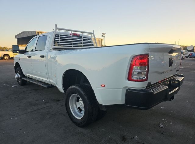 2024 Ram 3500 Tradesman photo 4