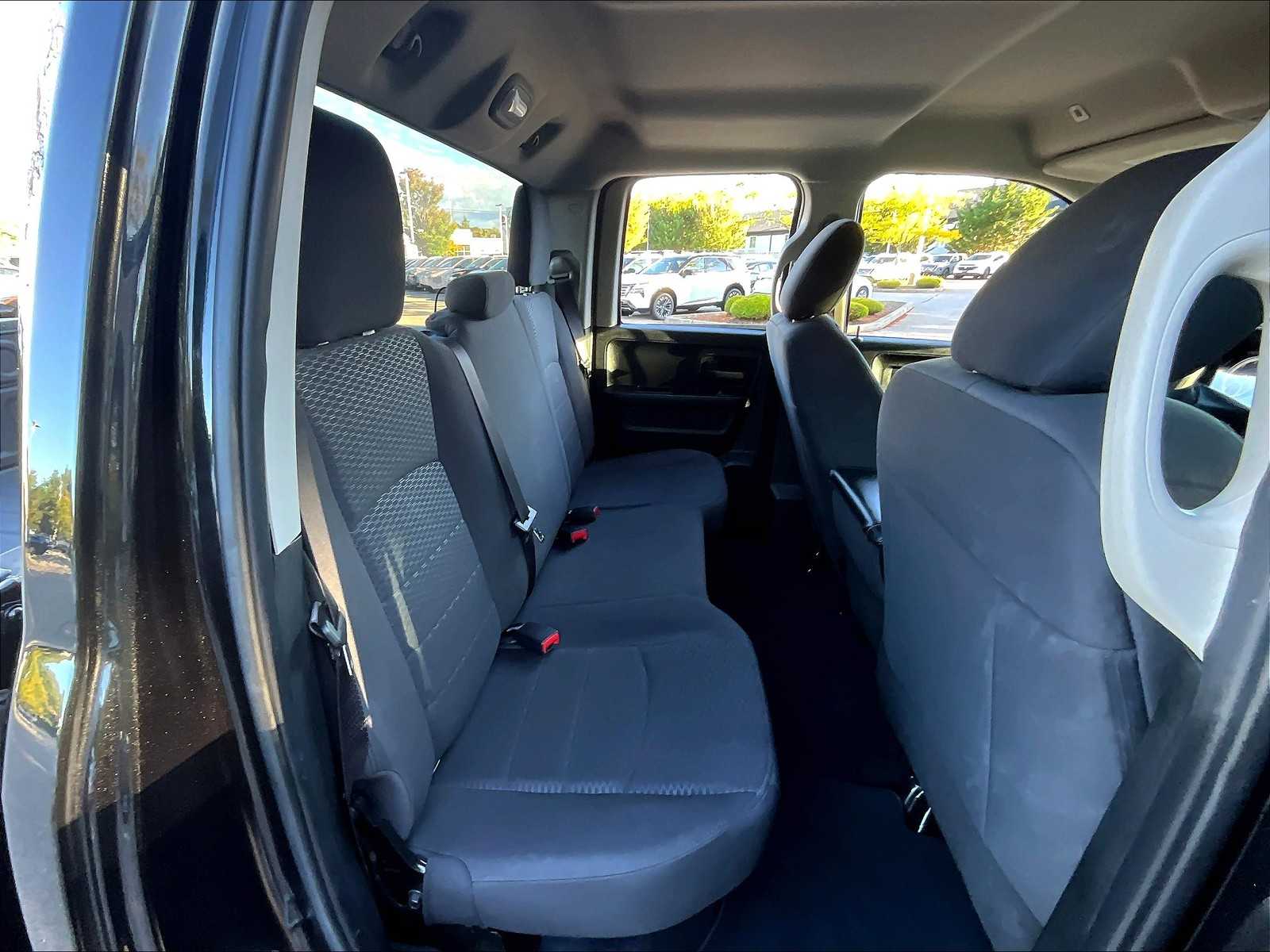 2019 Ram 1500 Tradesman ST photo 15