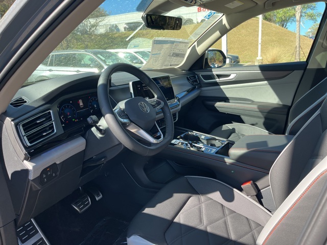 2025 Volkswagen Atlas Peak Edition SE photo 6