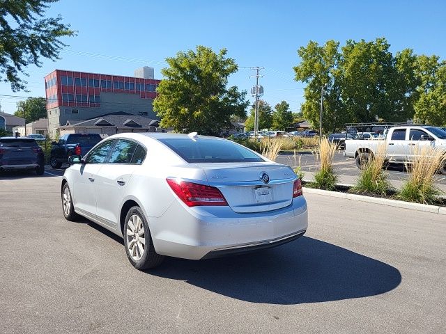 2015 Buick LaCrosse Base photo 5