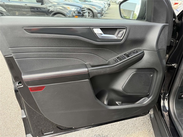 2023 Ford Escape ST-Line photo 24