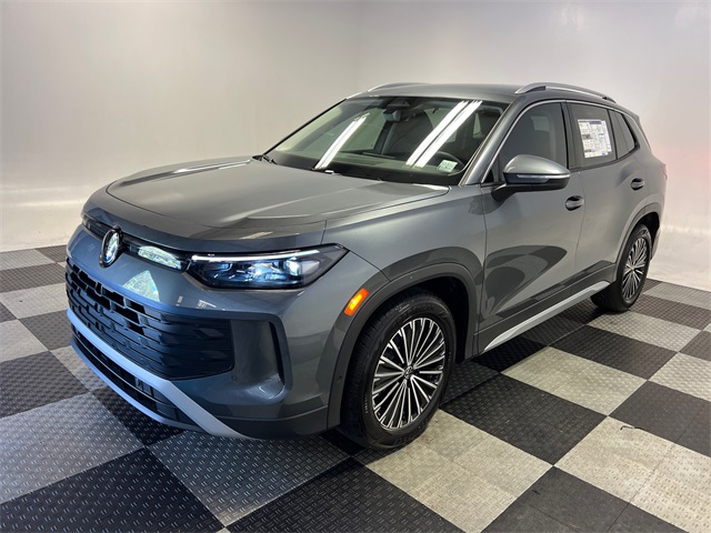 2025 Volkswagen Tiguan S photo 3